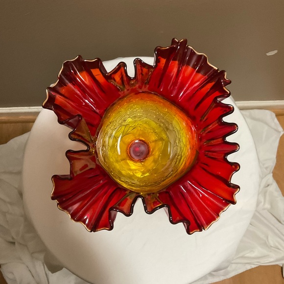 Vtg MCM Blenko Amberina Glass Vase w/Crimped Ruffled Edge - Picture 2 of 4